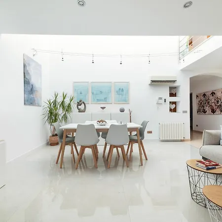Villa Es Closet *