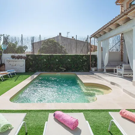 Es Closet Villa
